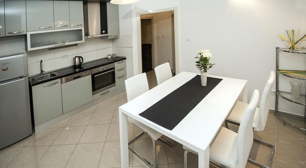 Znjan Beach Apartments Split Zewnętrze zdjęcie